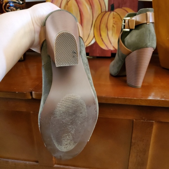 Just Fab Army Green Open Toe Booties - Picture 5 of 7